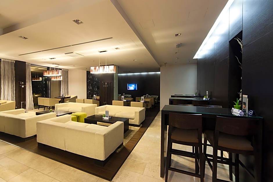 Occidental Praha Five