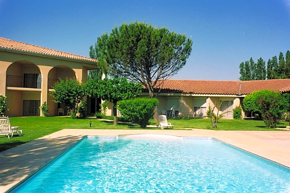 Golden Tulip Avignon Le Paradou