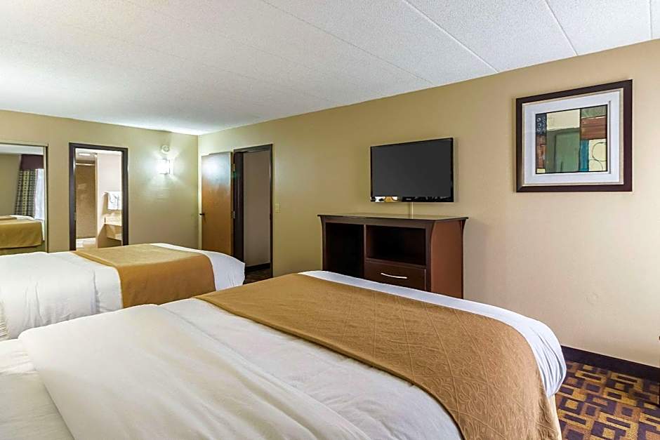 Quality Inn & Suites Arden Hills - Saint Paul North
