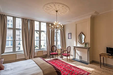 Deluxe Double or Twin Room with City View