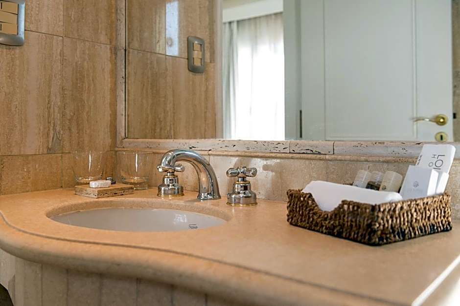 Loi Suites Recoleta Hotel