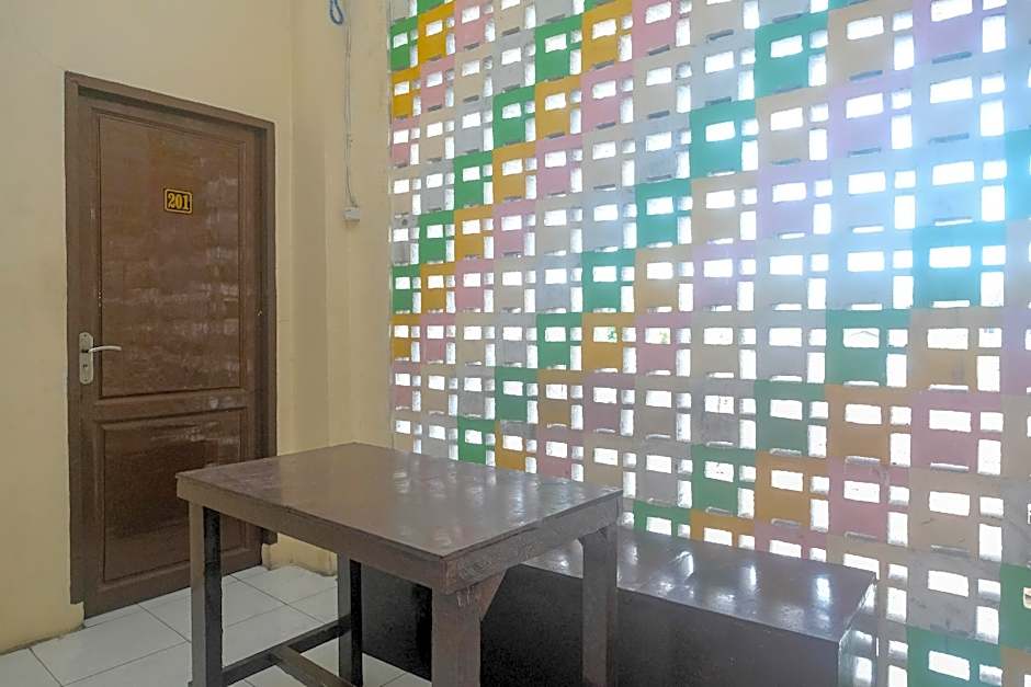 RedDoorz @ Simpang Pos Medan