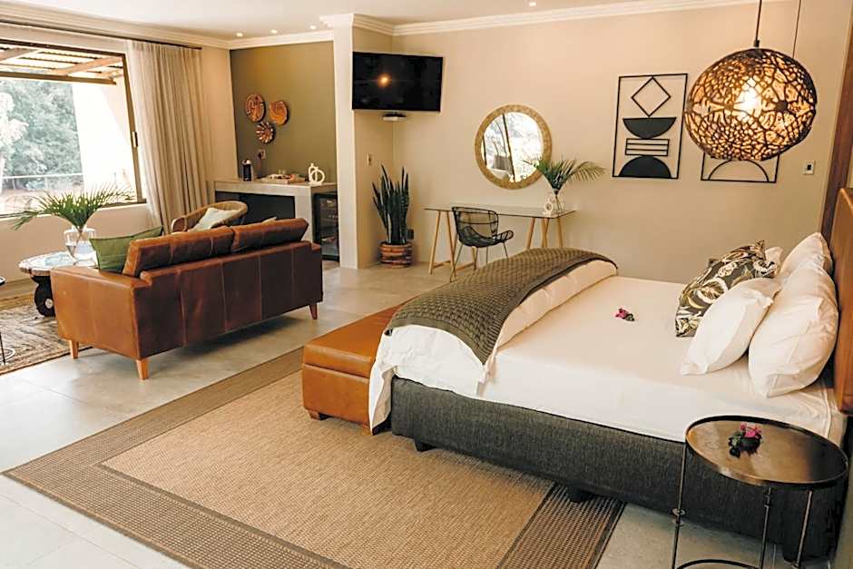 Bambuu Lakeside Lodge