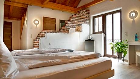 Luna Sleeping Buttenwiesen