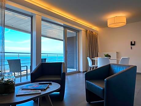 Superior Apartment - side sea view