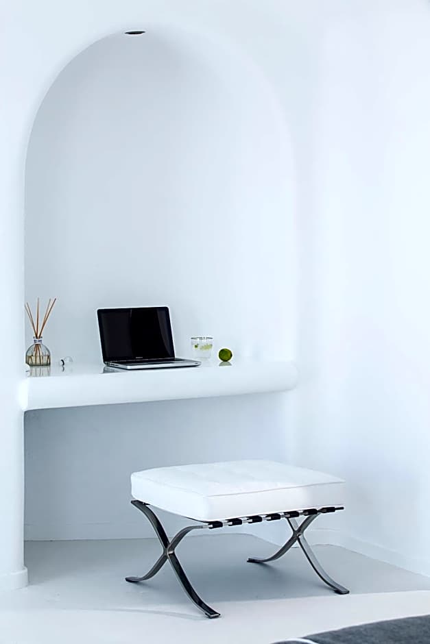 Dreams Luxury Suites