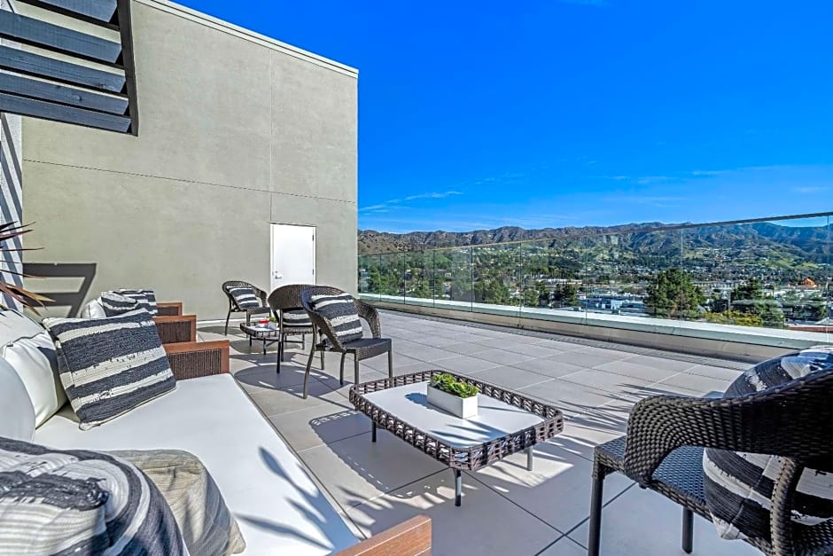 Cambria Hotel Burbank Airport