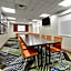 Holiday Inn Express & Suites Mitchell By IHG