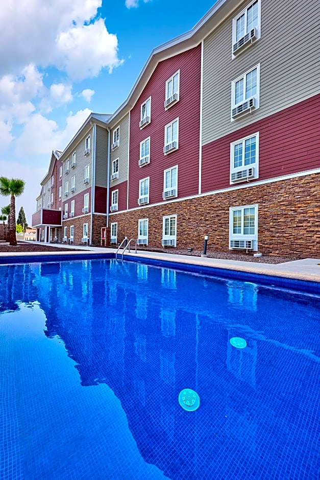 Extended Suites Queretaro Juriquilla
