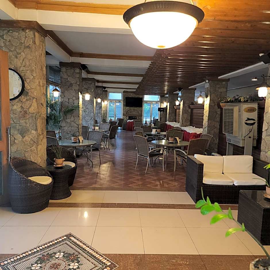 Chocolate and Berries Hotel