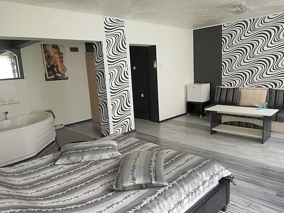 Хотелски Комплекс Родина