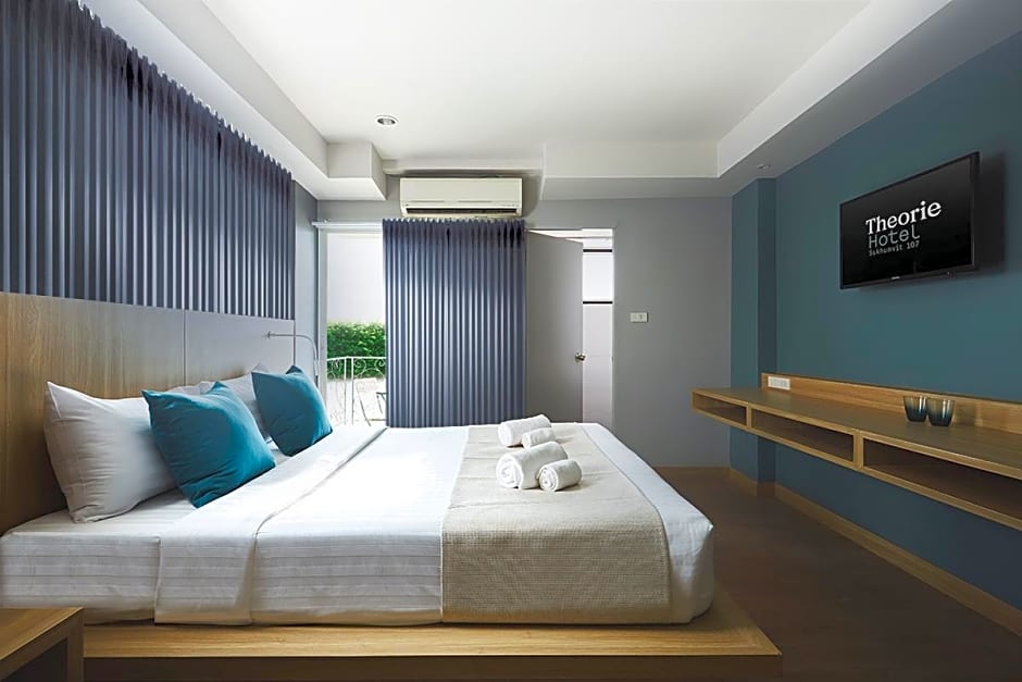 Theorie Hotel Sukhumvit 107 by SLH