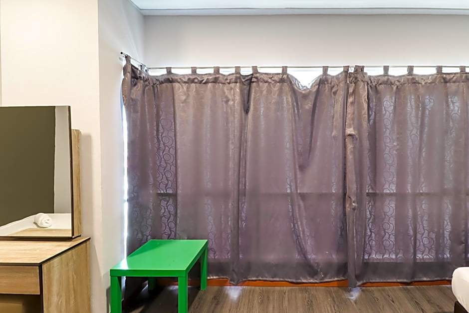 OYO 89381 Moonnight Hotel