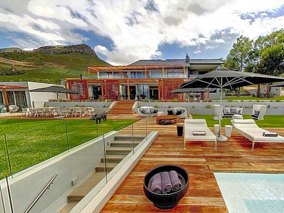 Clouds Wine And Guest Estate