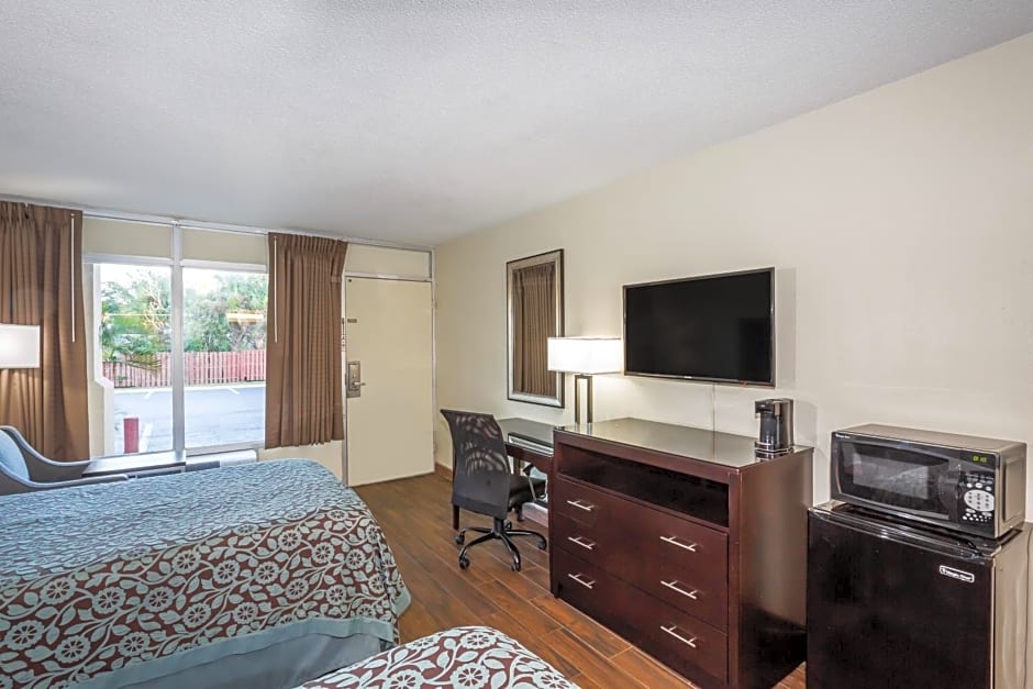 Days Inn by Wyndham Melbourne