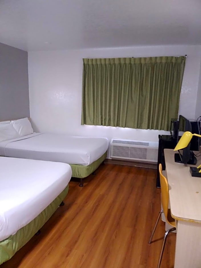 Motel 6 Ogden, UT- Downtown