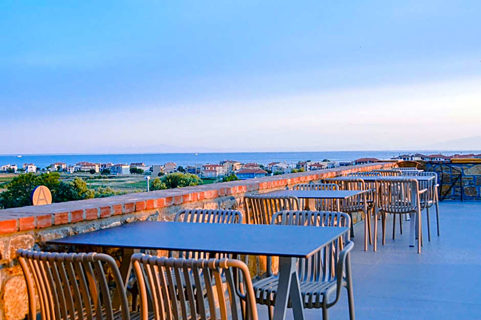 Akrolithos Luxury Suites & Spa