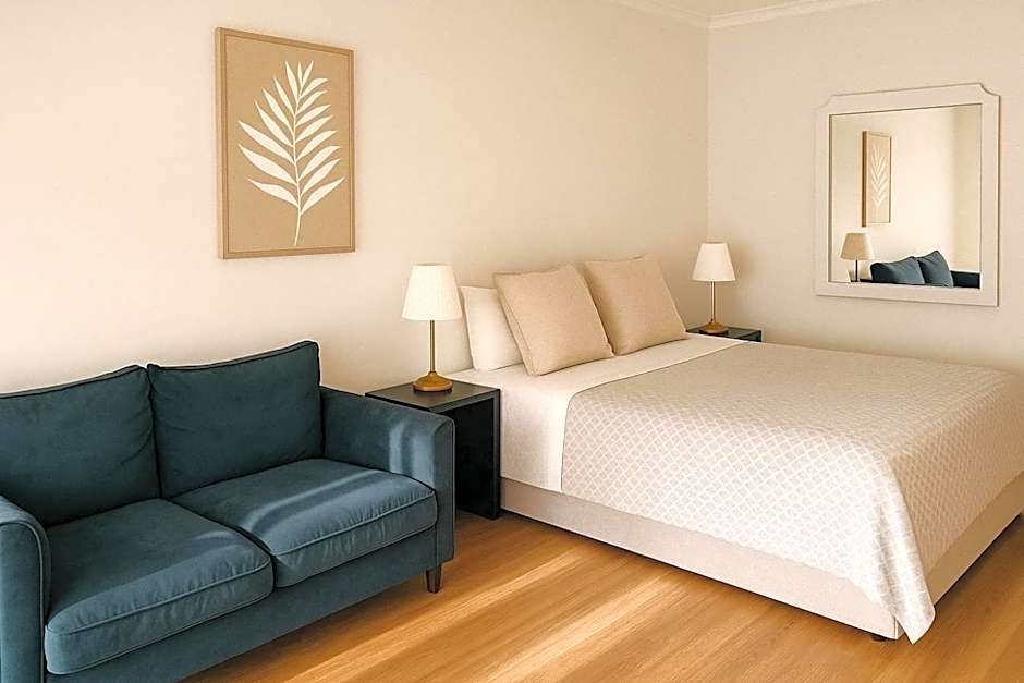 Cooks Endeavour Motor Inn