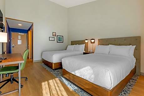 Deluxe Guest room with 2 Queen Bed, River view, Balcony