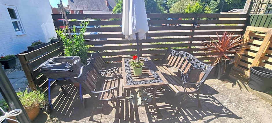 Anchor House 2 East Street Alford Lincolnshire LN13 9EQ