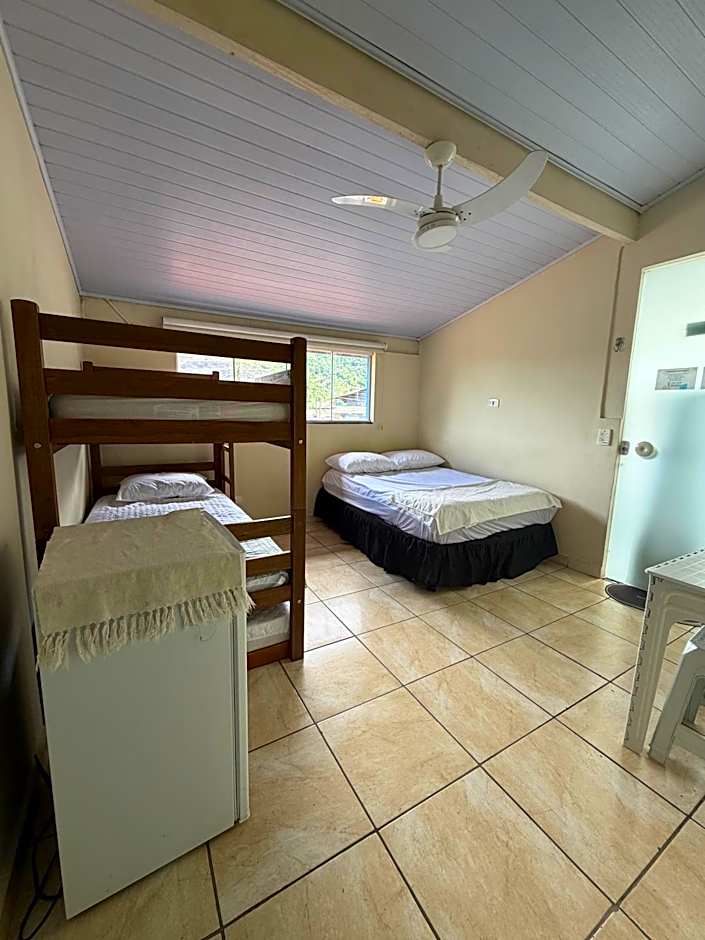 Suites Familia Otaviano Ubatuba Ótimo Custo-Benefício 500m da Praia