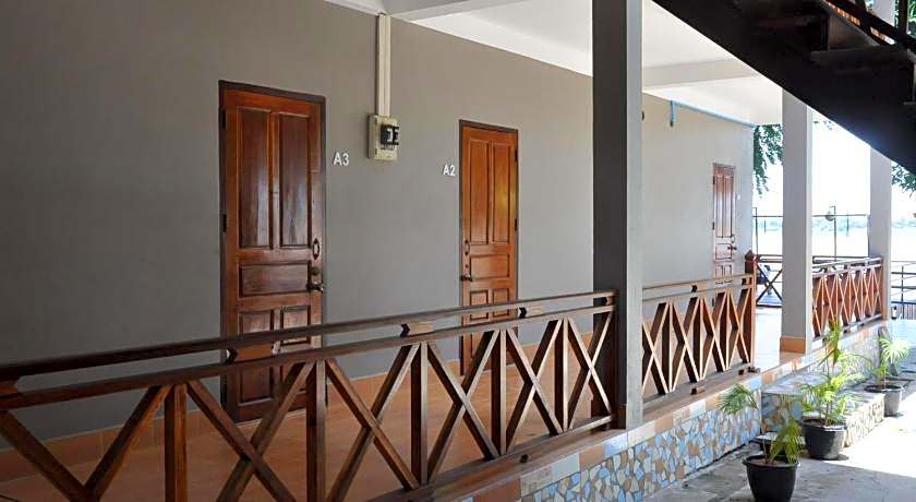 Pilgrims Kitchen & Inn