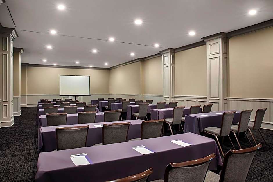 Hyatt Regency Birmingham - The Wynfrey Hotel