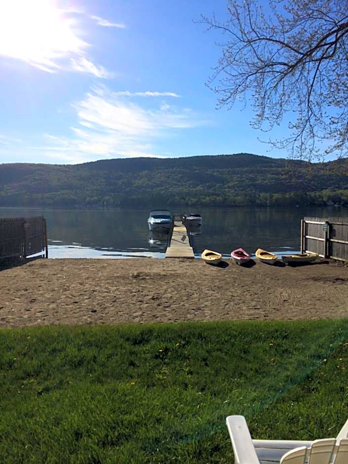 The Sundowner on Lake George