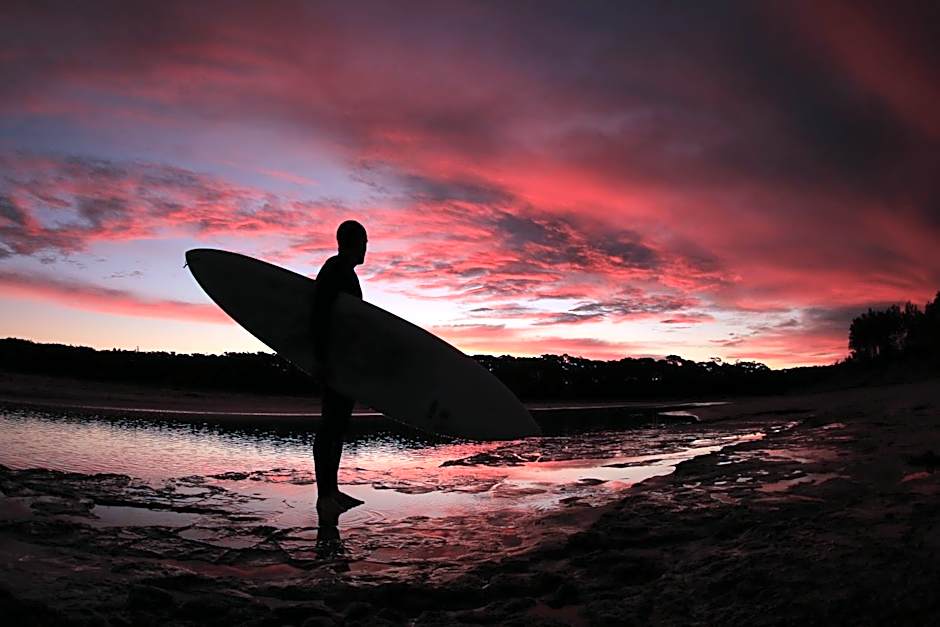 Lakeside Cabins & Holiday Village