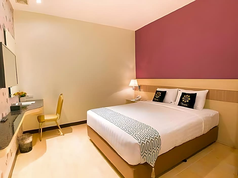 RedDoorz Premium near Bandung Station