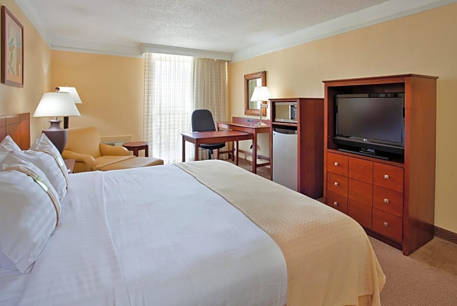 Holiday Inn Ponce & El Tropical Casino, an IHG Hotel