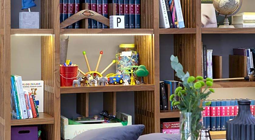 Apollon Library Suites