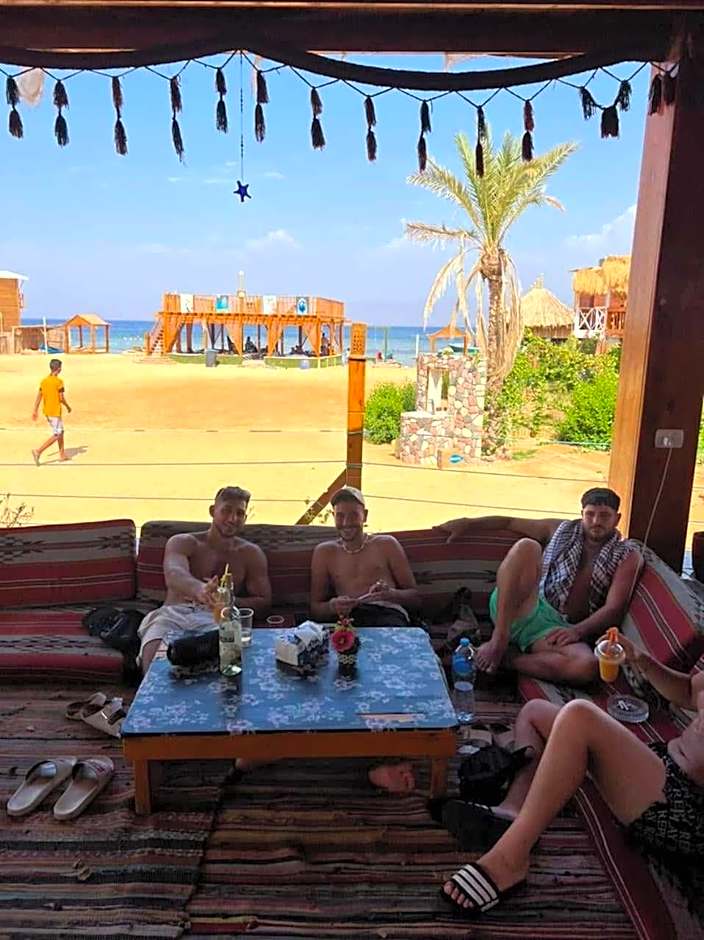 Green Beach Camp & Hotel