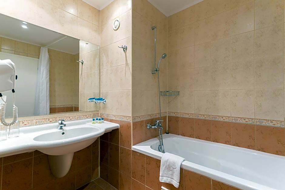 DIT Evrika Beach Club Hotel - All Inclusive