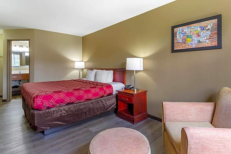 Econo Lodge Inn & Suites Dickson