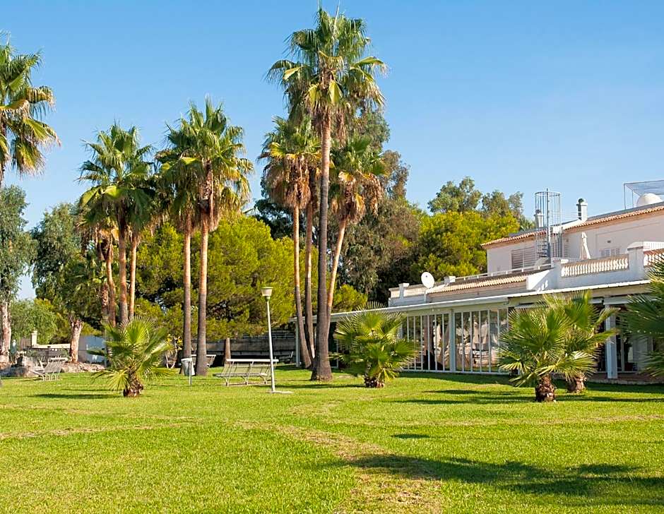 Universal Aparthotel Elisa