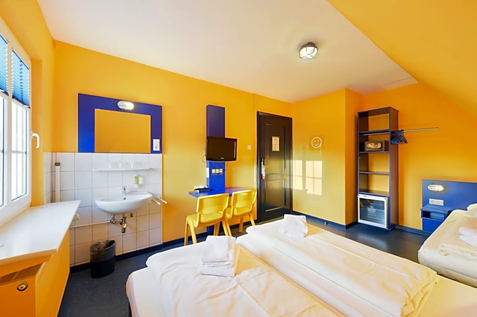 Bed'nBudget Expo-Hostel Rooms