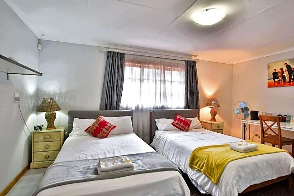 Foto 1 di 2 di Executive 2 Beds