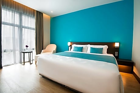 Deluxe King River View