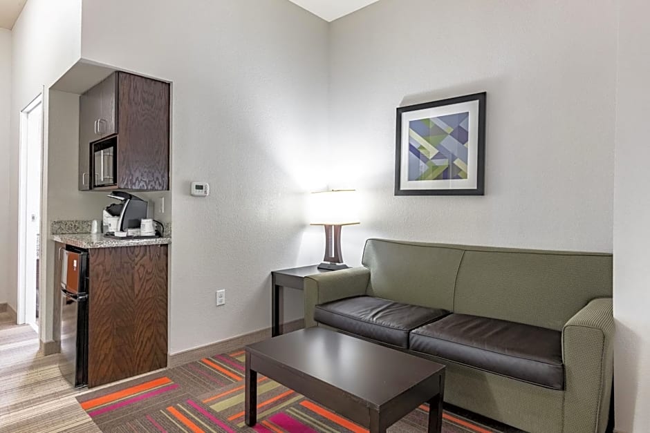 Holiday Inn Express & Suites New Martinsville