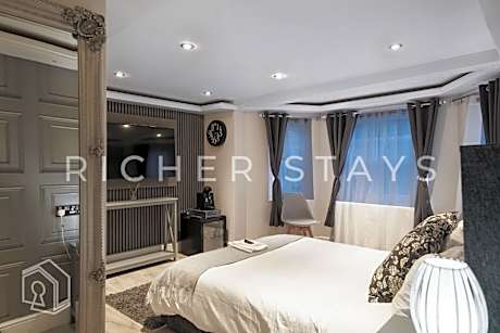 Hackney Suites - En-suite rooms & amenities