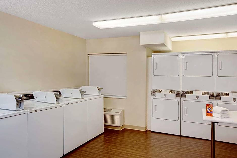 MainStay Suites Chicago Schaumburg