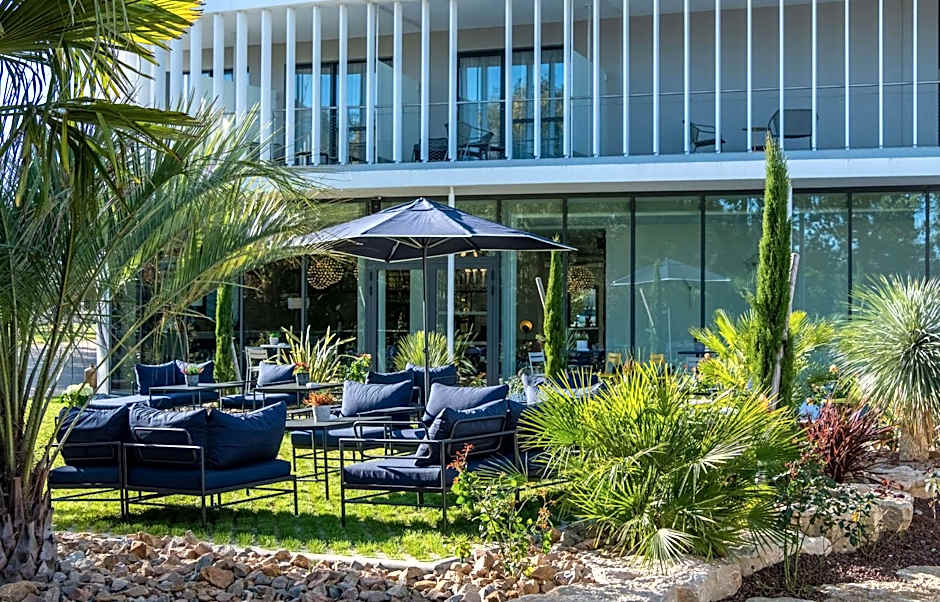GOLDEN TULIP LYON OUEST TECHLID Hotel & Spa