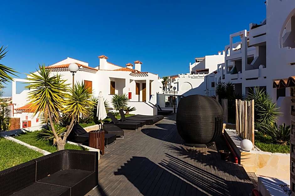 Regency Torviscas Apartments and Suites