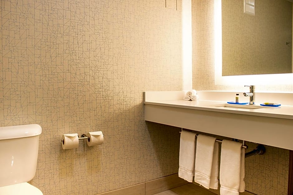 Holiday Inn Express Hotel & Suites Wausau By IHG