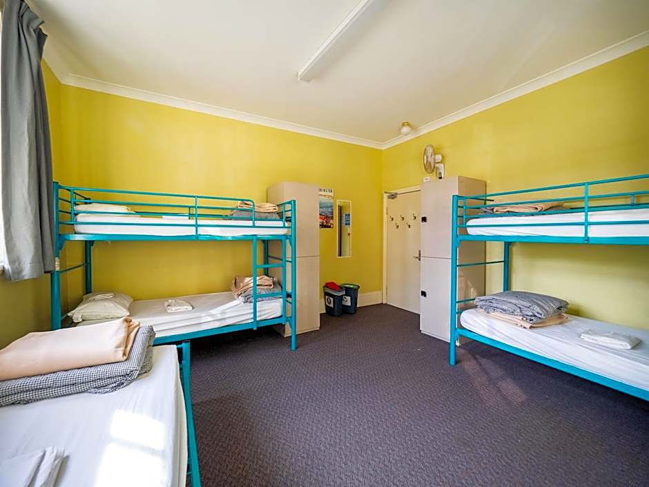 Newcastle Beach YHA Hostel