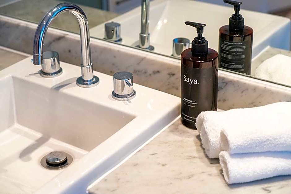 Absolute Beachfront Marcoola - Private Pool - Private Spa Bath - Games