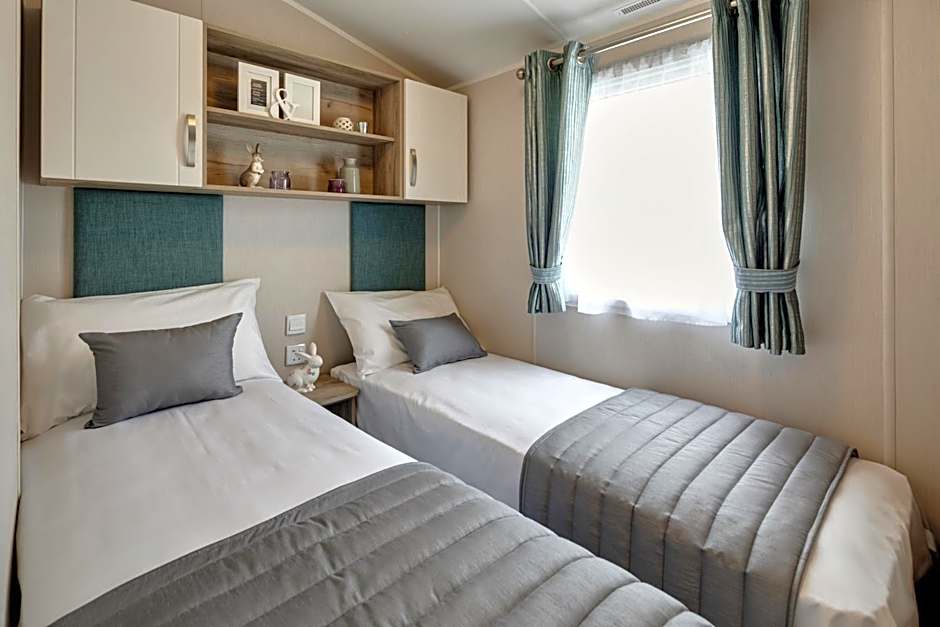 Linwater Caravan Park - Luxury Lodges and Static Caravans near Edinburgh