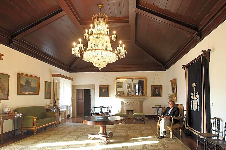 Paço de Calheiros - Turismo de Habitação