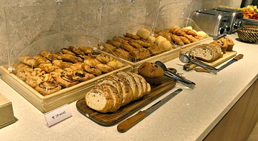 H Avenue Gwanganri Beach